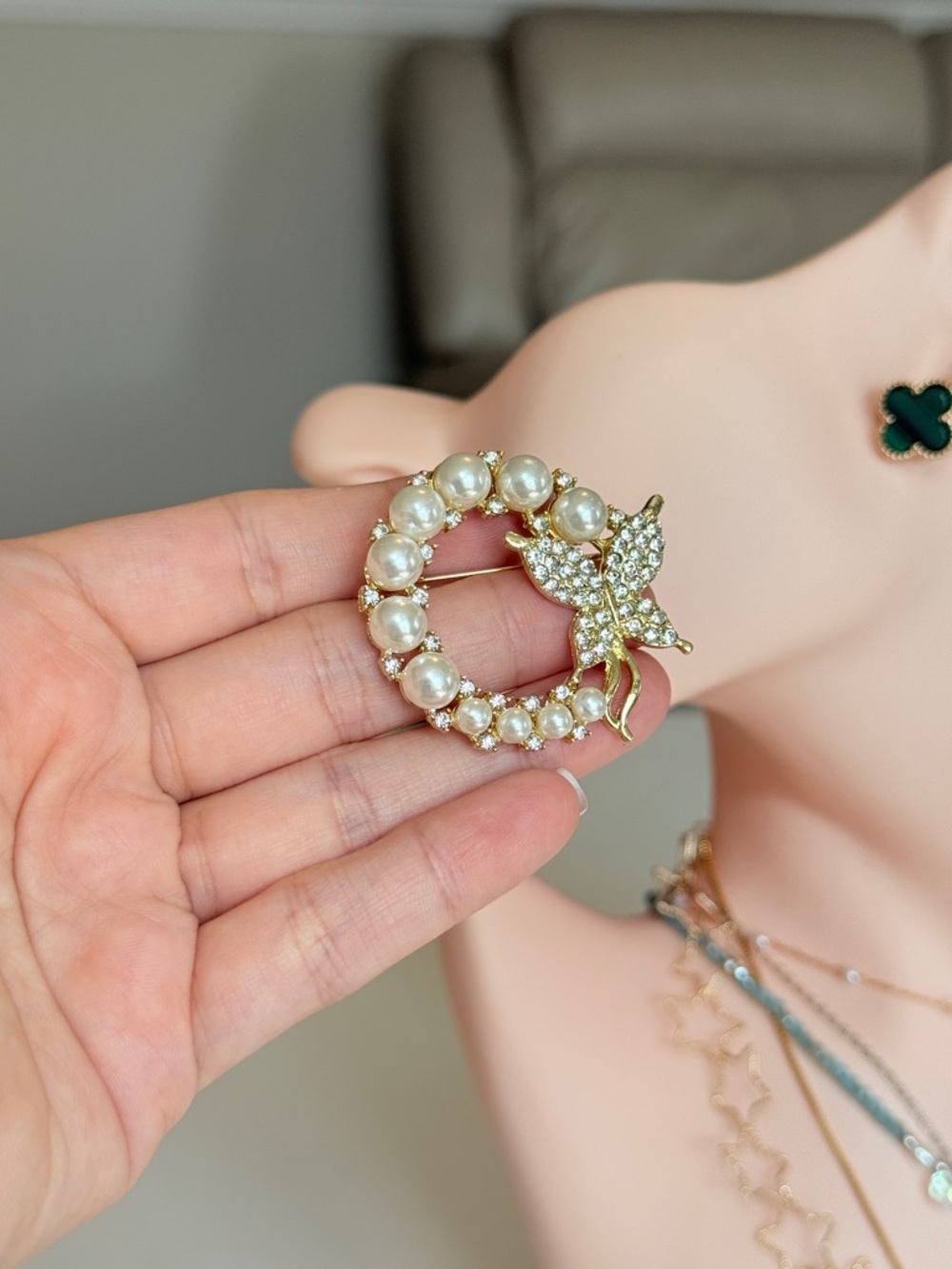 Gold Pearl & Crystal Butterfly Brooch - Picture 4 of 9